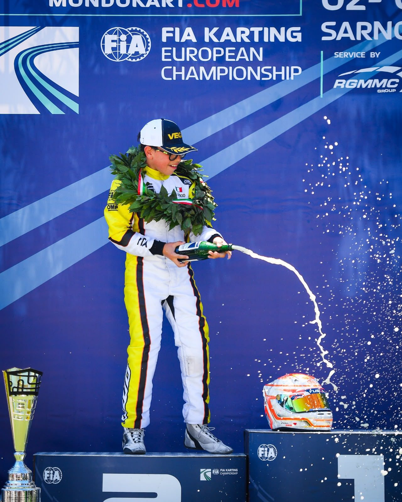 Champagne sul podio di Sarno