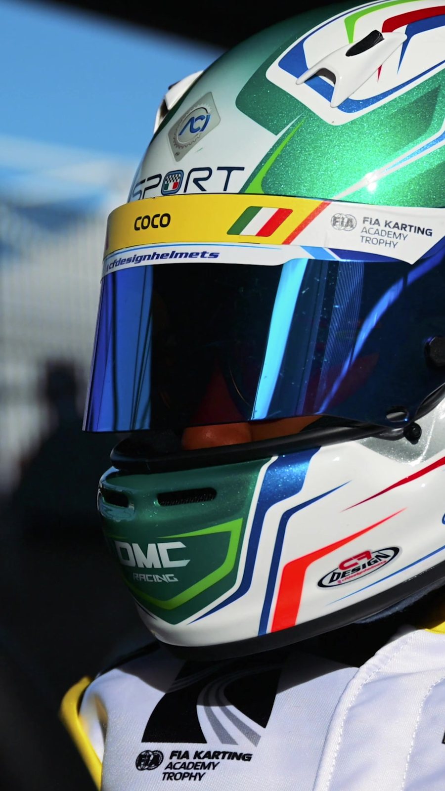 Il casco tricolore